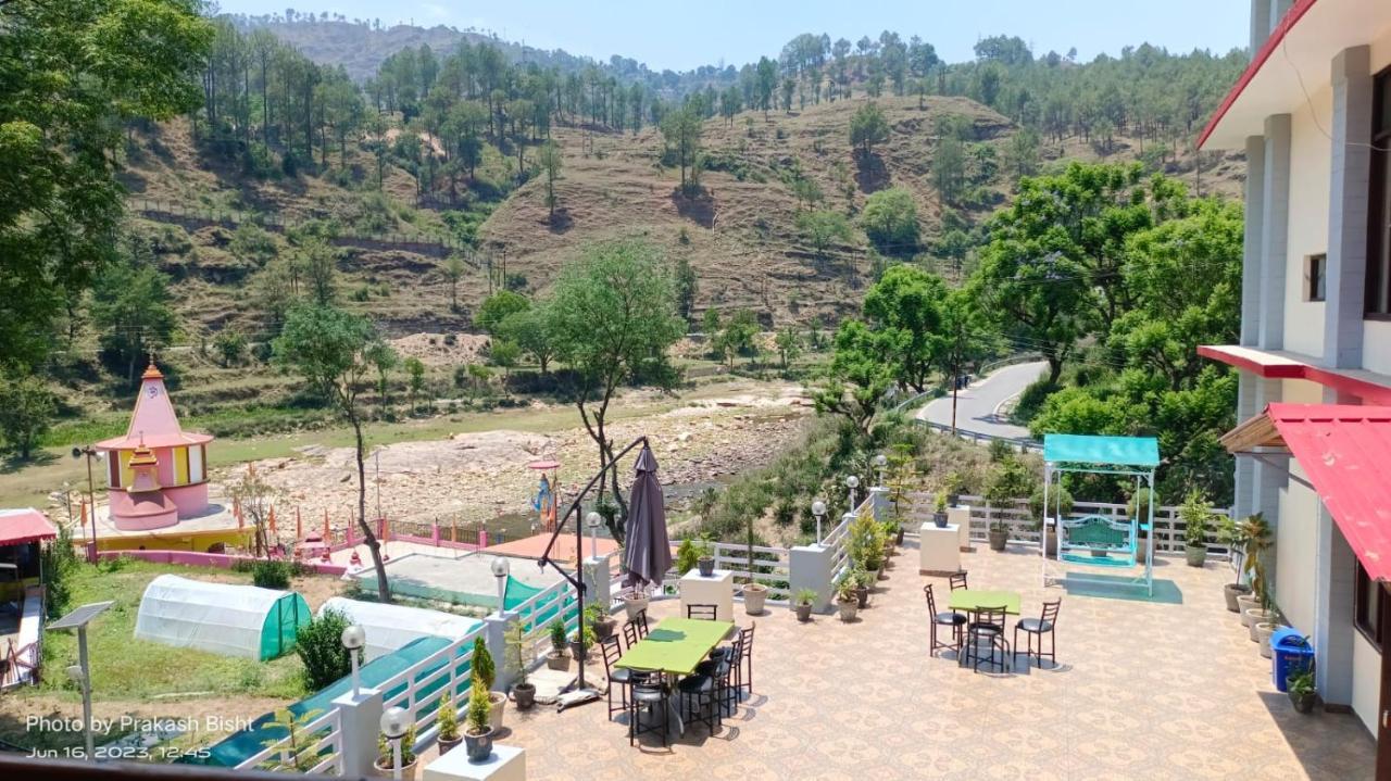 Shivalik River Retreat Almora Buitenkant foto